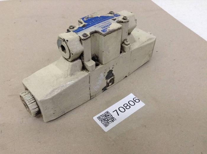 Used VICKERS Directional Control Valve DG4V36CMP7H750JA100 #70806