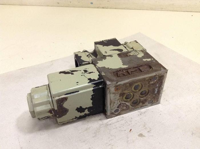 Used YUKEN Directional Valve DSG-01-2B2-A100-4025 #68229