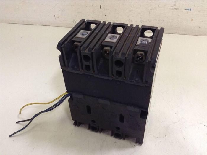 Used SQUARE D 100 Amp Circuit Breaker FHL 36100 1212 #70452