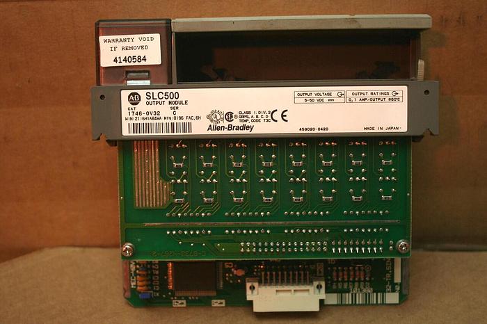 Used ALLEN BRADLEY Output Module 1746-OV32 SER C #20940