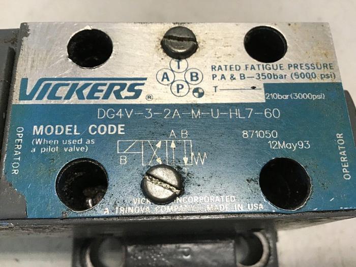 Used VICKERS Valve DG4V-3-2A-M-U-HL7-60 Used