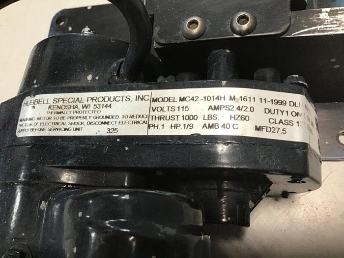 Used MONARCH HYDRAULICS Hydraulic Lift 4E-D1A-12-S #113917