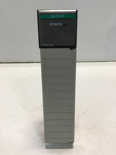 Used ALLEN BRADLEY Analog Output Module 1746-NO4V SER A #145209