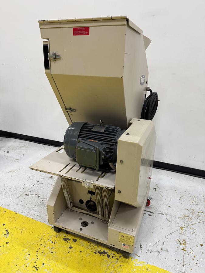 Used STERLING Grinder Granulator