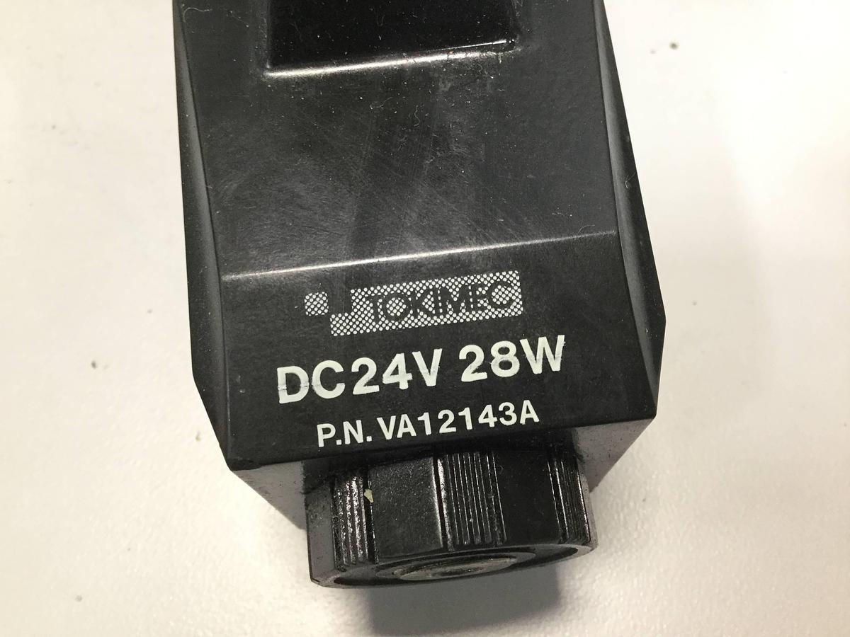 Used VICKERS Directional Control Valve DG4VC36CMPS2H750JA100 USED