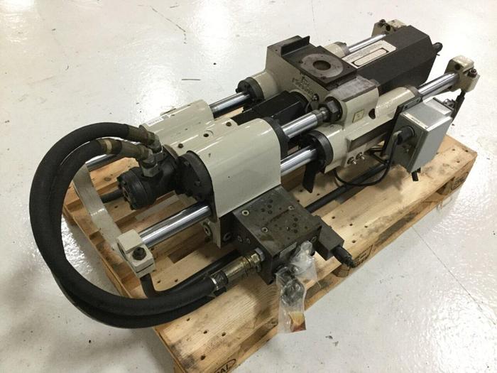 Used CINCINNATI MILACRON 1.08 Oz Injection Unit VS33-1.08 / IU Used