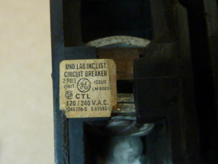 Used GENERAL ELECTRIC / GE 10 Amp Circuit Breaker TQL2110 #31354