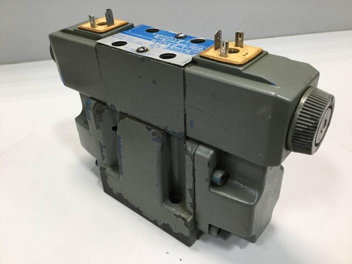 Used VICKERS Directional Control Valve DG5S52CTMUH721 #98819