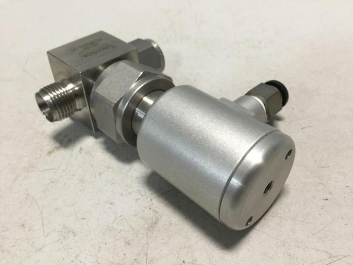 Used SWAGELOK Bellows Valve SS-BN8S6-2C #104397