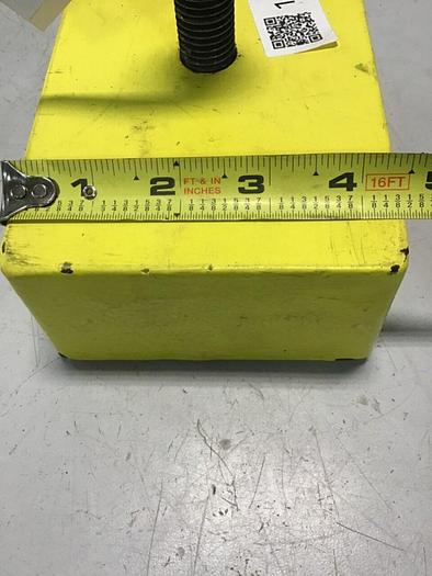 Used UNISORB Leveling Mount Pad 7 x 4 QUANTUM IM-61 #122696
