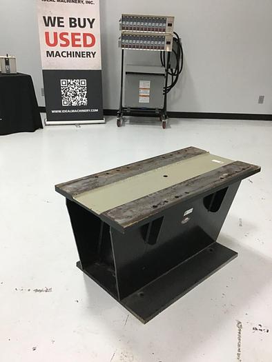 Used SEPRO Robot Stand 32X22 / ROBOT STAND #139090