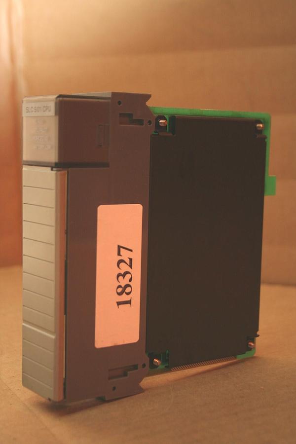 Used ALLEN BRADLEY 5/01 Processor Unit 1747-L511 SER B Used
