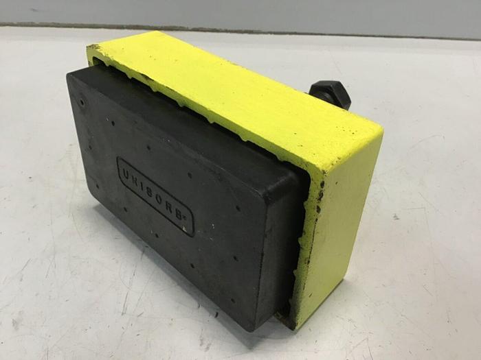 Used UNISORB Leveling Mount Pad 8 x 5 QUANTUM IM-71 #123613