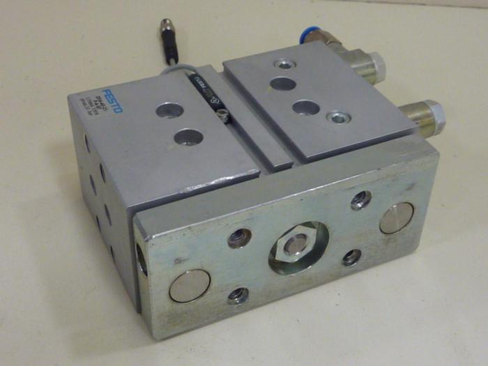 Used FESTO Pneumatic Cylinder DFM-40-25-P-A-GF #57362