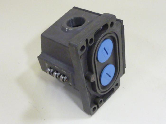 Used BALLUFF Limit Switch BNS 819-D03-R12-100-10-FD #61797