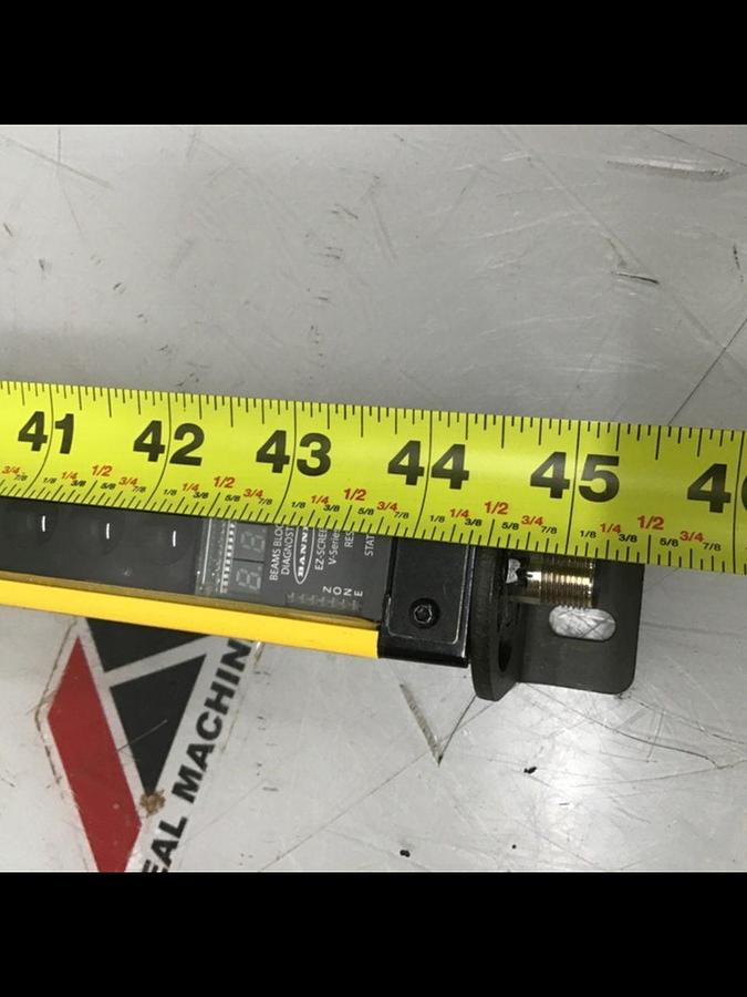Used BANNER ENGINEERING Light Curtain SLSVAE30-1050Q8 USED