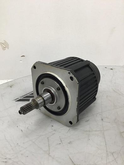Used YASKAWA ELECTRIC AC Servo Motor SGMDH-12A2A-YR12 #125350