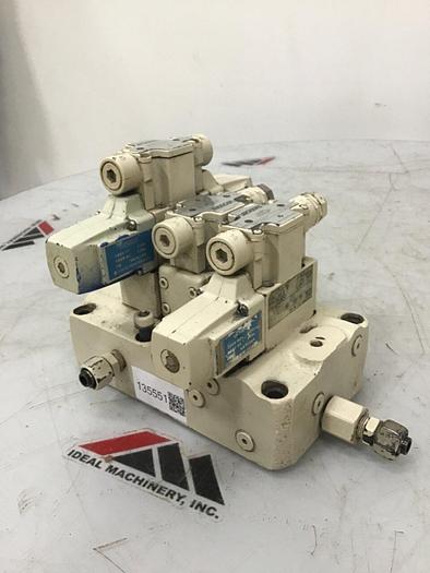 Used SPERRY VICKERS Valve DG4V32APLT10JAS310 #135551