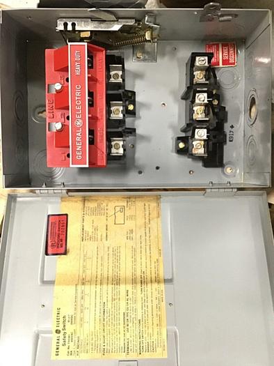 Used GENERAL ELECTRIC / GE 30 Amp Safety Switch TH3361 #125046