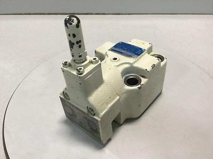 Used TOKIMEC VICKERS Valve DGMFN-5-X-A2H-B2H-30J  Used