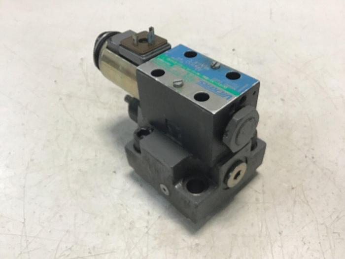 Used VICKERS Valve DG4V3S2AMUHL760EN490 USED