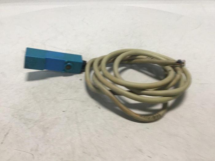 Used YAMATAKE Proximity Switch FL2-4A6S #128218