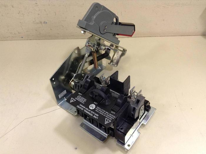 Used ALLEN BRADLEY Line Terminal Guard Disconnect 1494V-DS30 SER D #86698