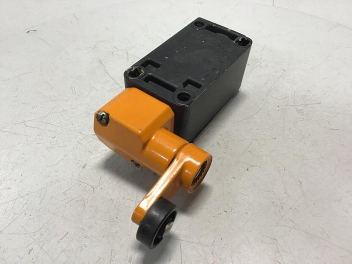 Used SIEMENS Limit Switch3 3SE3 120-1GW-Z #121179