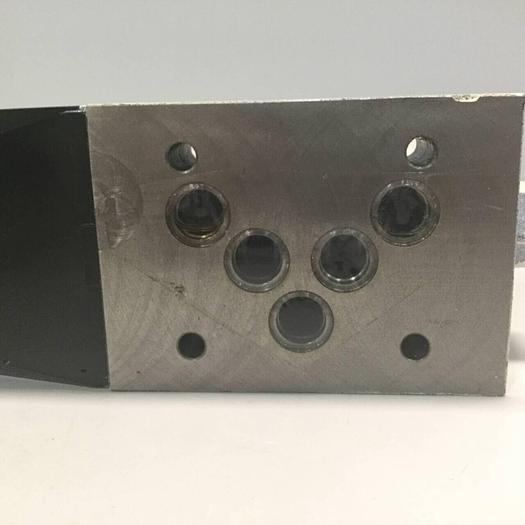 Used TOKIMEC Directional Control Valve DG4VS-5-0A-M-P7L-H-7-40-JA5 #95340