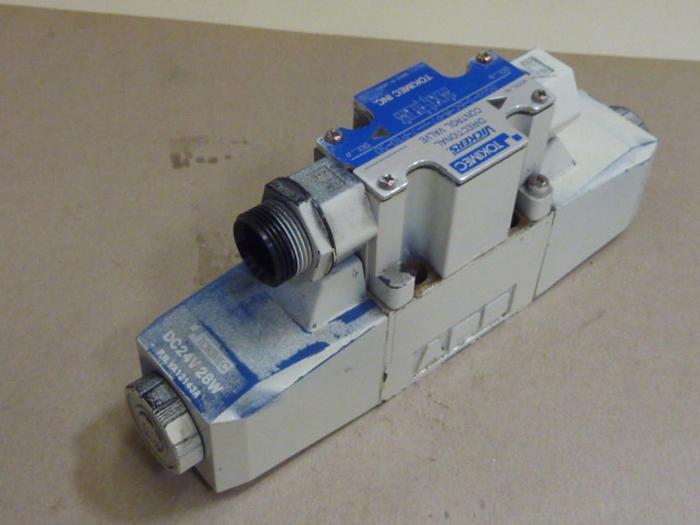 Used VICKERS Directional Control Valve DG4V36CMP7H7P1050 #129892