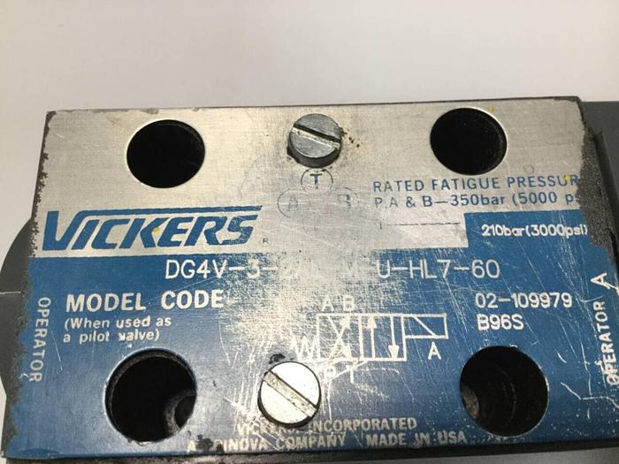 Used VICKERS Valves DG4V-3-2AL-M-U-HL7-60 #98840