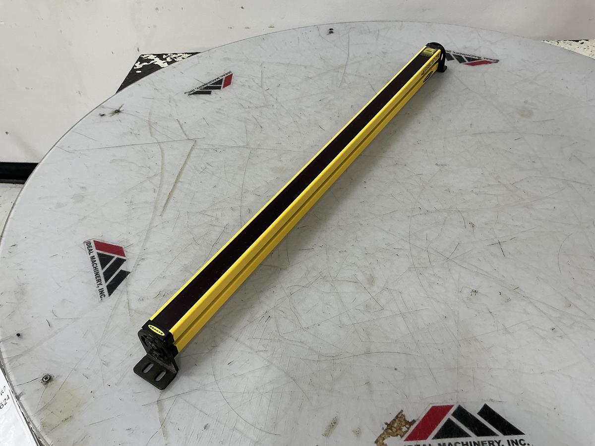 Used BANNER SLSR30-750Q8