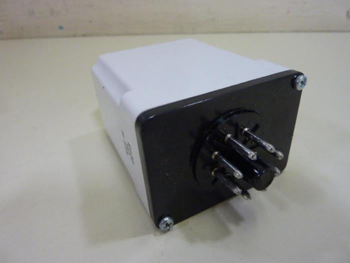 Used ALLEN BRADLEY Timing Relay 700-HT12BZ24 SER A #64385