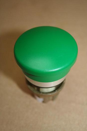 ALLEN BRADLEY Mushroom Push Button 800EM-M3 GREEN #19328