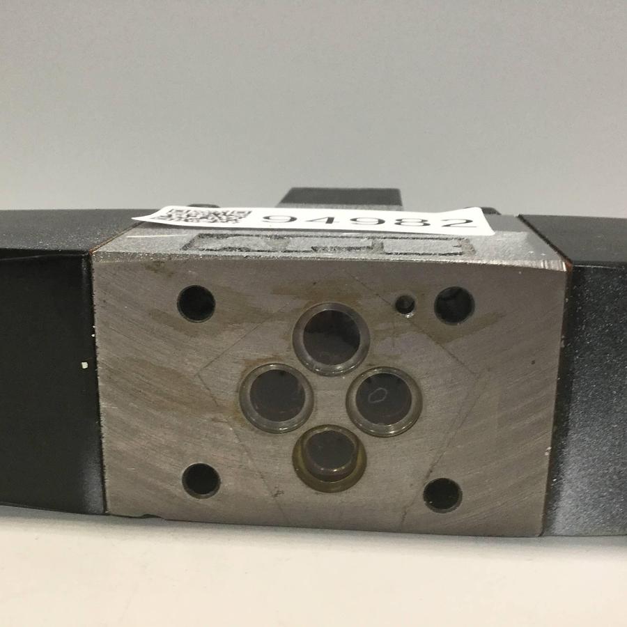 Used VICKERS Directional Control Valve DG4V36CMP7H750 USED