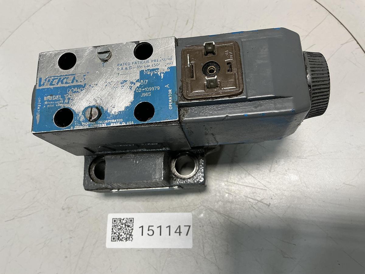 Used VICKERS DG4V-3-2AL-M-U-HL7-60