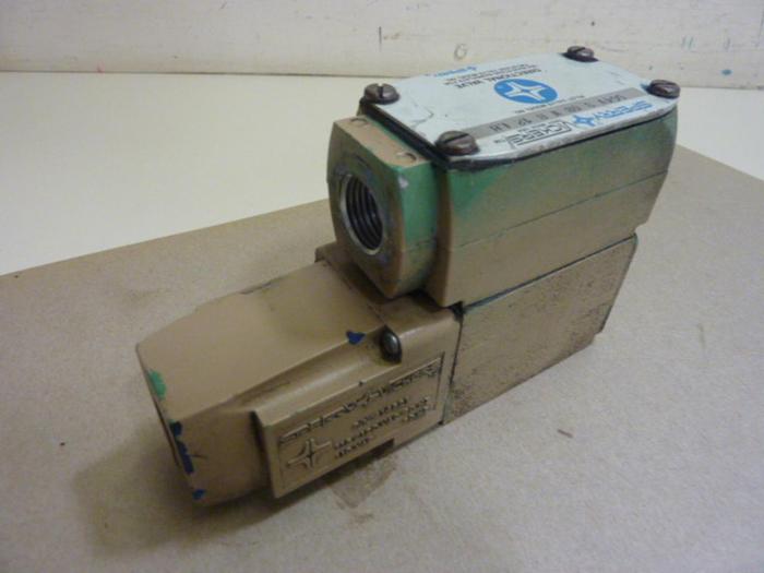 Used VICKERS Directional Valve DG4V30BWB12LH #64619