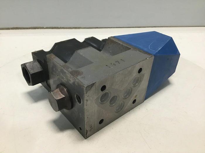Used VICKERS Directional Control Valve DG4V52ALMP7LH630 #113013