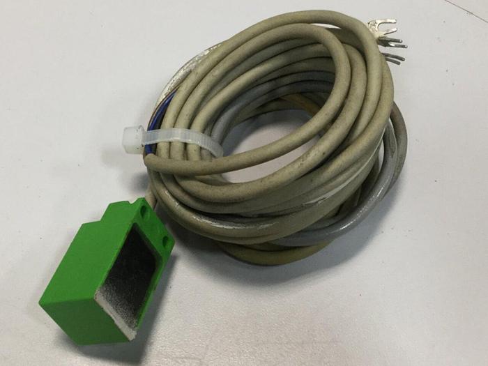 Used YAMATAKE / Honeywell Proximity Switch FL2-7A6S-L5F #103757