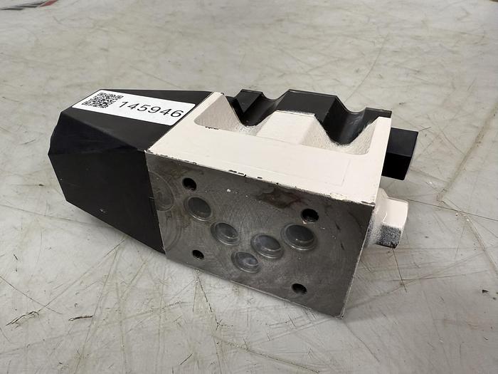 Used TOKIMEC DG4VS-5-0A-M-P7L-H-7-40-JA5