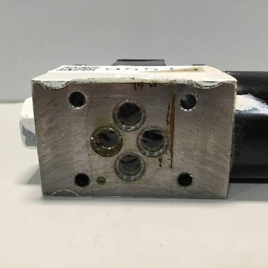 Used VICKERS Tokimec Directional Control Valve DG4V322AMP7H752 #95515