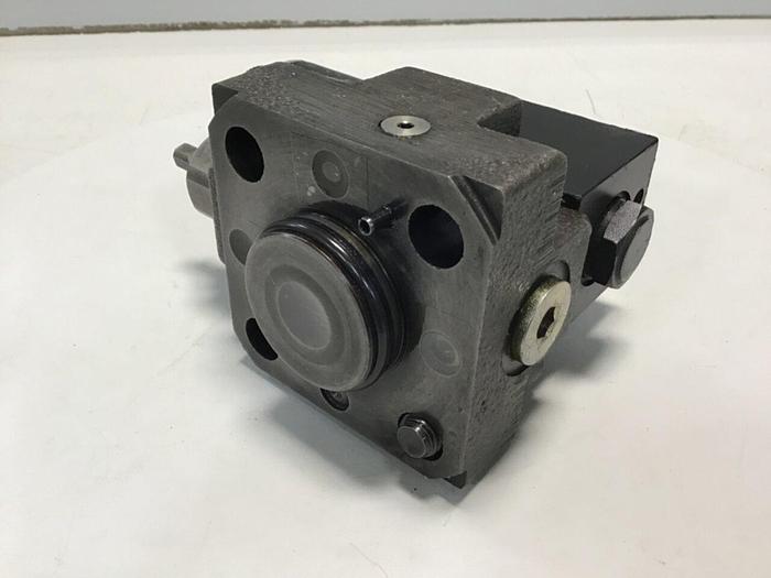 Used VICKERS Directional Valve DG4V-3S-2AL-M-U-HL7-60-EN490 #144602
