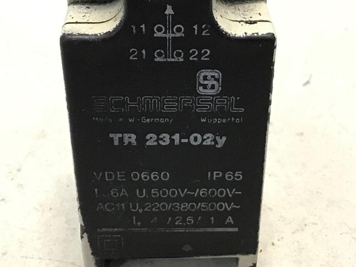 Used SCHMERSAL Limit Switch TR231-20Y #121908