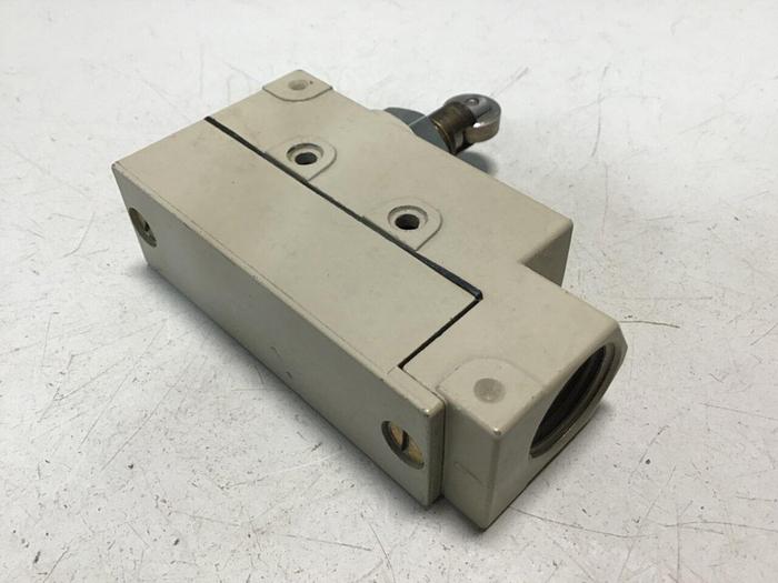 Used OMRON Limit Switch ZE-Q22-2C #123266