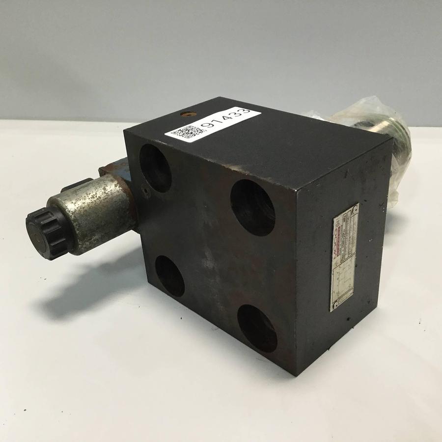 Used MOOG Valve CCE40A6RH1X06 #91433