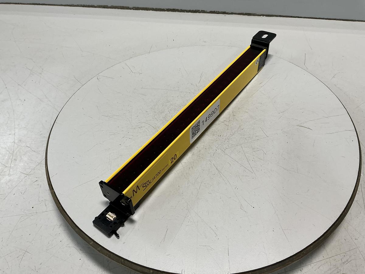 Used STI MCJ47-20-300-X3-801 Light Curtain