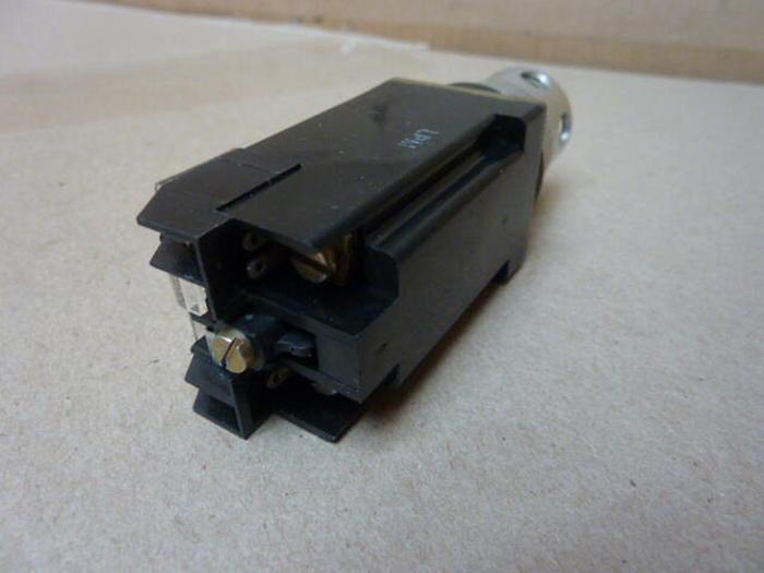 Used ALLEN BRADLEY Push Button 800MR-QA24S GREEN #30418