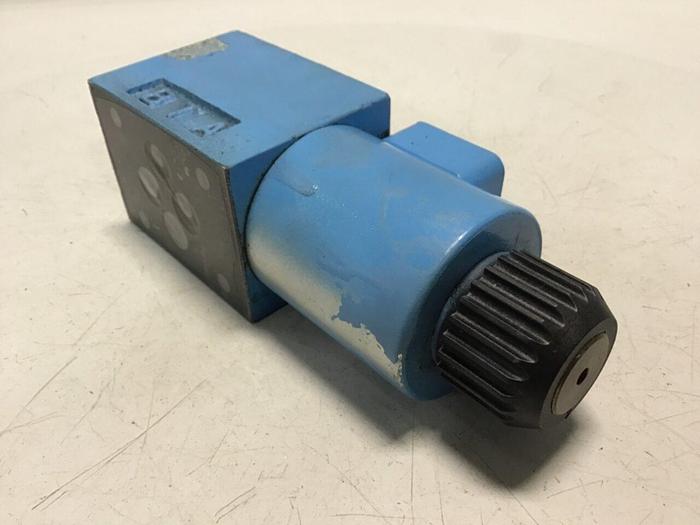 Used BOSCH Directional Valve 0 810 091 227 #130548