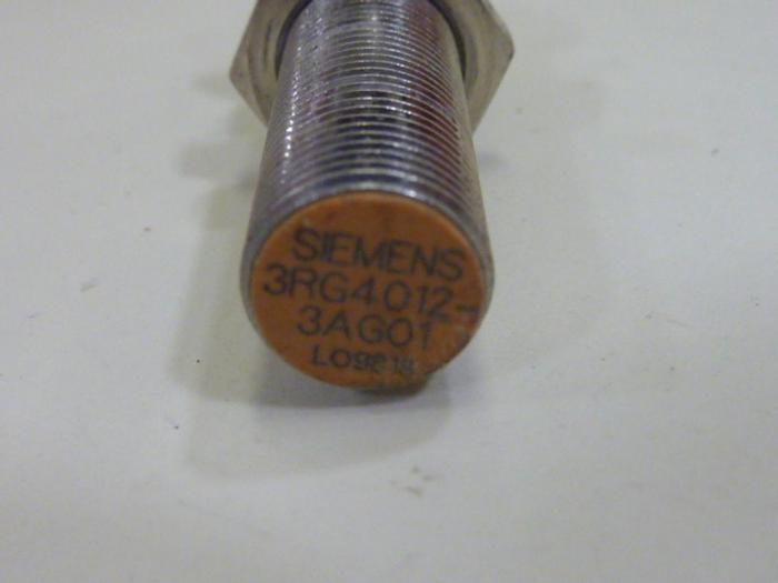 Used SIEMENS Proximity Sensor 3RG4012-3AG01 #53328