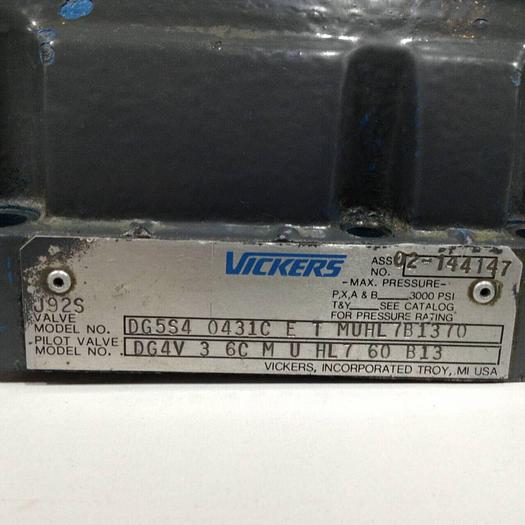 Used VICKERS Valve DG4V-3-6C-M-U-HL7-60-B13 Used